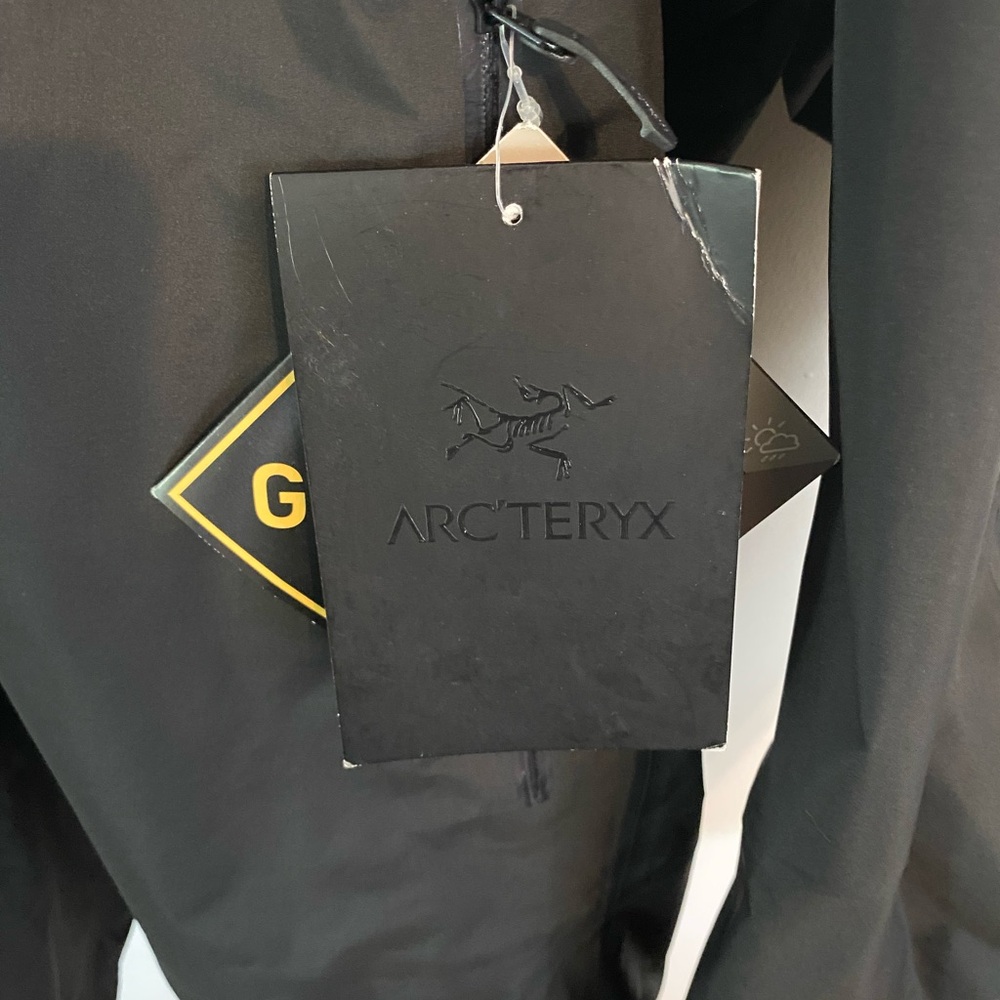 NWT Arc'teryx Men's Beta AR Jacket with Gore-Tex - Picture 7 of 15